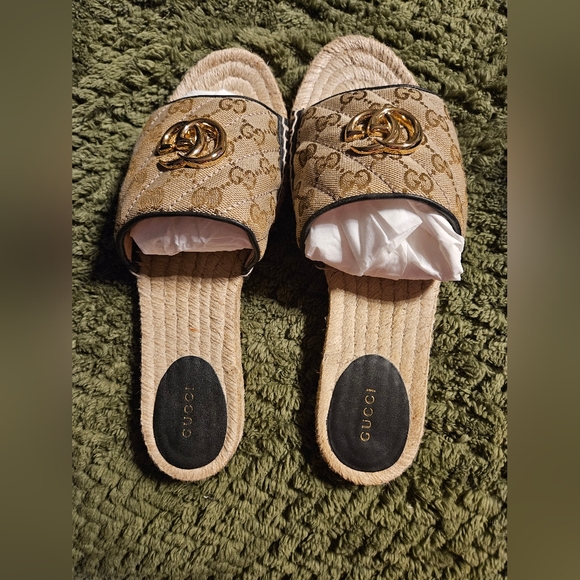 WOMEN'S GG MATELASSÉ CANVAS ESPADRILLE SANDAL RUBBER SOLE 10.5 - Picture 2 of 7